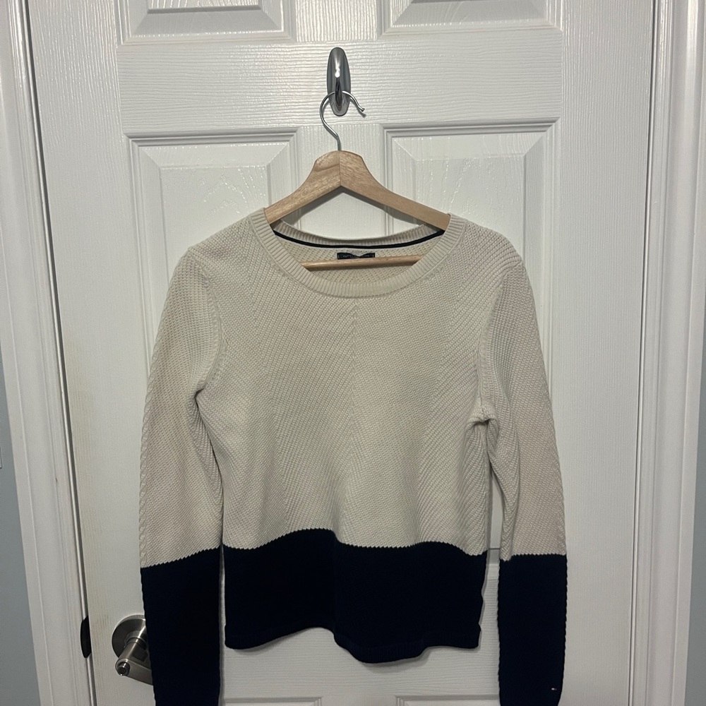 Tommy Hilfiger sweater